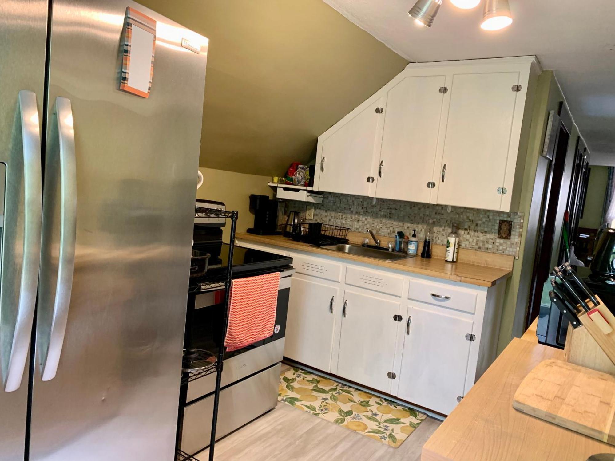 Cozy 2Nd Floor Apartment With Private Entrance Chicopee Bagian luar foto